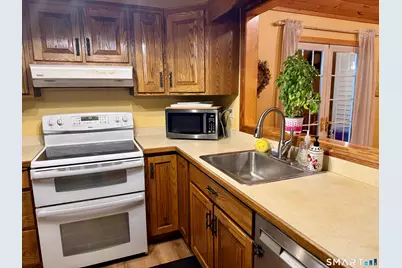 112 Maple Street, Seymour, CT 06483 - Photo 8