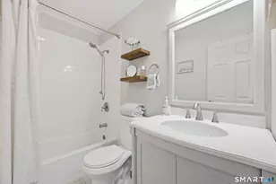 55 Thompson St, East Haven, CT 06513 - Photo 12