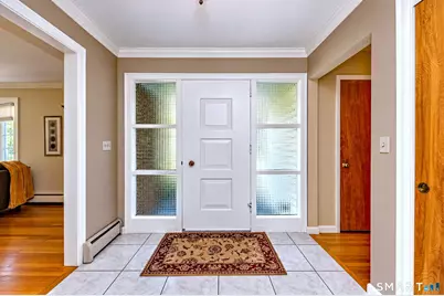 8 Applewood Drive, Cheshire, CT 06410 - Photo 4