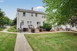 214 Sylvan Knoll Rd, Stamford, CT 06902 - Photo 2