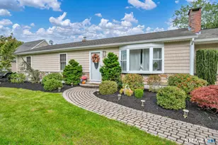 207 Manor Rd, Southington, CT 06479 - Photo 4