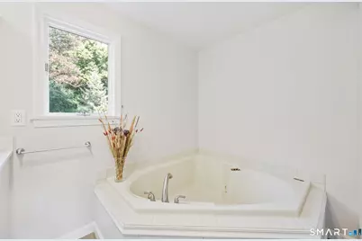 650 Governors Highway, South Windsor, CT 06074 - Photo 30