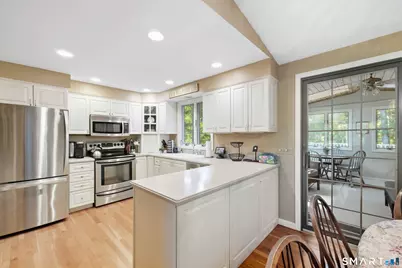 19 Crestwood Drive, East Hampton, CT 06424 - Photo 10