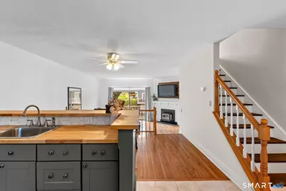 57 Meetinghouse Village #1, Meriden, CT 06450 - Photo 2
