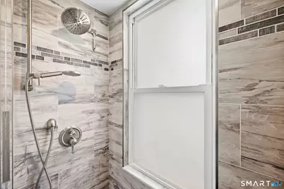 32 Jubilee Street, New Britain, CT 06051 - Photo 20