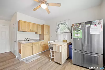 32 Jubilee Street, New Britain, CT 06051 - Photo 2