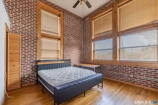 325 Myrtle Ave, Bridgeport, CT 06604 - Photo 6