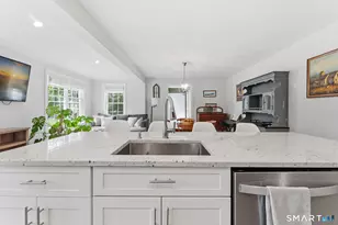 41 Canal St, Simsbury, CT 06089 - Photo 8