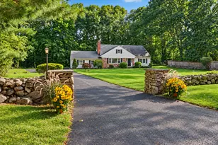 17 Driftwood Ln, Norwalk, CT 06851 - Photo 1