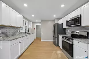 34 Springdale Ave, Waterbury, CT 06708 - Photo 6