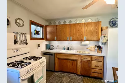 84 Sherman Road, Enfield, CT 06082 - Photo 6
