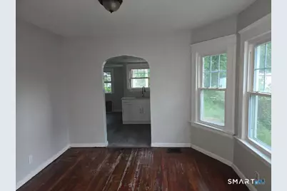 18 Huntingdon Place, Waterbury, CT 06708 - Photo 2