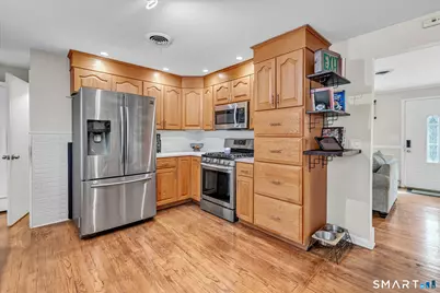 10 Nichols Terrace, Stratford, CT 06614 - Photo 10