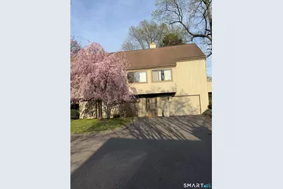 55 Black Hawk Lane #B, Stratford, CT 06614 - Photo 1