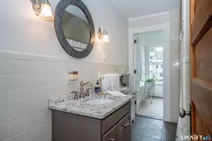 233 Oxford St, Hartford, CT 06105 - Photo 32