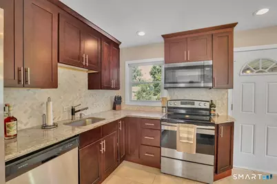 221 Monroe Street, East Hartford, CT 06118 - Photo 10