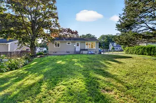 33 Cindy Ln, Groton, CT 06355 - Photo 24