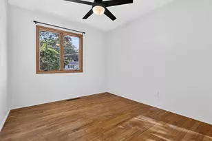 33 Cindy Ln, Groton, CT 06355 - Photo 18