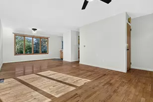 33 Cindy Ln, Groton, CT 06355 - Photo 6