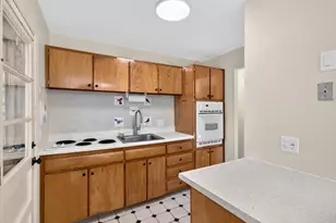 33 Cindy Ln, Groton, CT 06355 - Photo 10