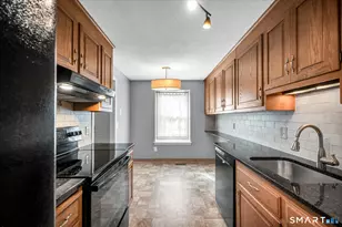 10 Orchard Brook Dr, Wethersfield, CT 06109 - Photo 14