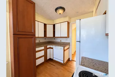 561 Savin Avenue, West Haven, CT 06516 - Photo 14
