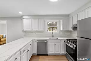 173 Timber Trail, Wethersfield, CT 06109 - Photo 4