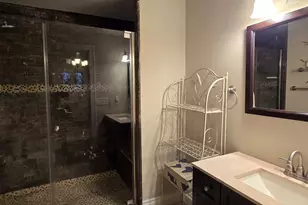 105 Beacon St, Hartford, CT 06105 - Photo 6