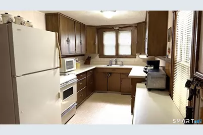 122 Hull Street, Bristol, CT 06010 - Photo 10