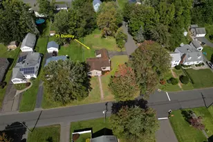 71 Dudley Rd, Wethersfield, CT 06109 - Photo 4