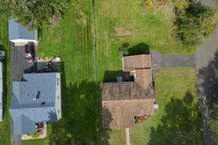 71 Dudley Rd, Wethersfield, CT 06109 - Photo 2