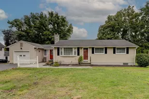 17 Warner Rd, Berlin, CT 06037 - Photo 2
