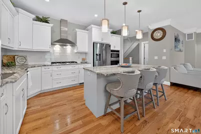 60 Yorkshire Court #60, Farmington, CT 06032 - Photo 6