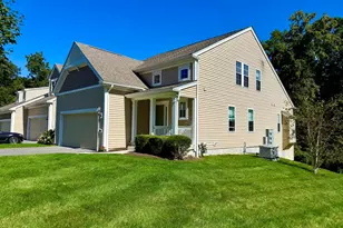 1073 Augusta Dr, Oxford, CT 06478 - Photo 2