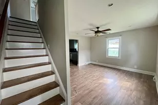 989 Pearl Harbor St, Bridgeport, CT 06610 - Photo 2
