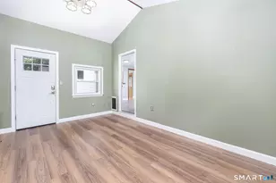 34 Silver Ln, Enfield, CT 06082 - Photo 12