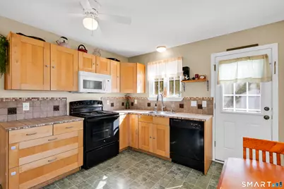 12 Ohear Avenue, Enfield, CT 06082 - Photo 8