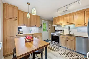 32 Wellsweep Dr, Madison, CT 06443 - Photo 4