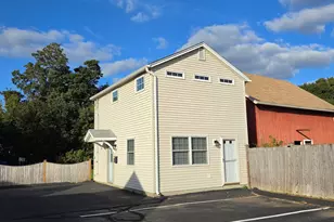 35 1/2 Lafayette St, Norwich, CT 06360 - Photo 2