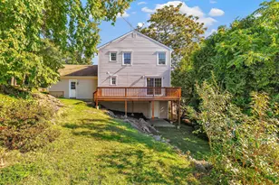 667 Melville Ave, Fairfield, CT 06825 - Photo 4