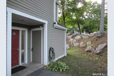 38 Country Walk #38, Shelton, CT 06484 - Photo 2