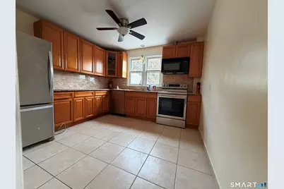 40 Travis Avenue, Stamford, CT 06905 - Photo 4