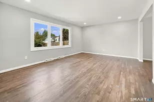 180 Country Hill Dr, West Haven, CT 06516 - Photo 2