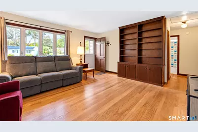 17 Greenbriar Circle, Fairfield, CT 06824 - Photo 6