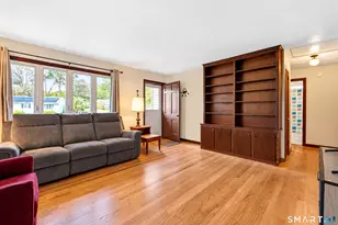 17 Greenbriar Cir, Fairfield, CT 06824 - Photo 6
