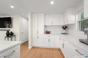 22 Brookdale Ave, Bloomfield, CT 06002 - Photo 8
