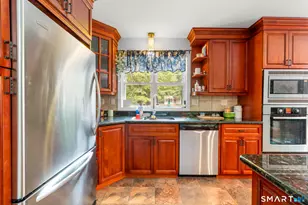 85 Brooksvale Ave, Hamden, CT 06518 - Photo 20