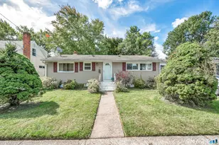 42 Amherst St, Hartford, CT 06114 - Photo 1