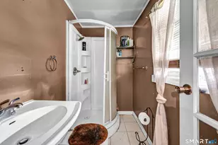 42 Amherst St, Hartford, CT 06114 - Photo 22
