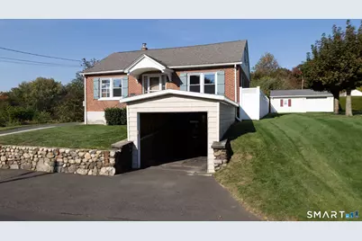 27 Kodak Street, Waterbury, CT 06704 - Photo 2